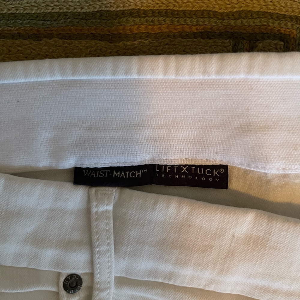 NYDJ White Wide Leg Cropped Jeans, 3X - Picture 3 of 9